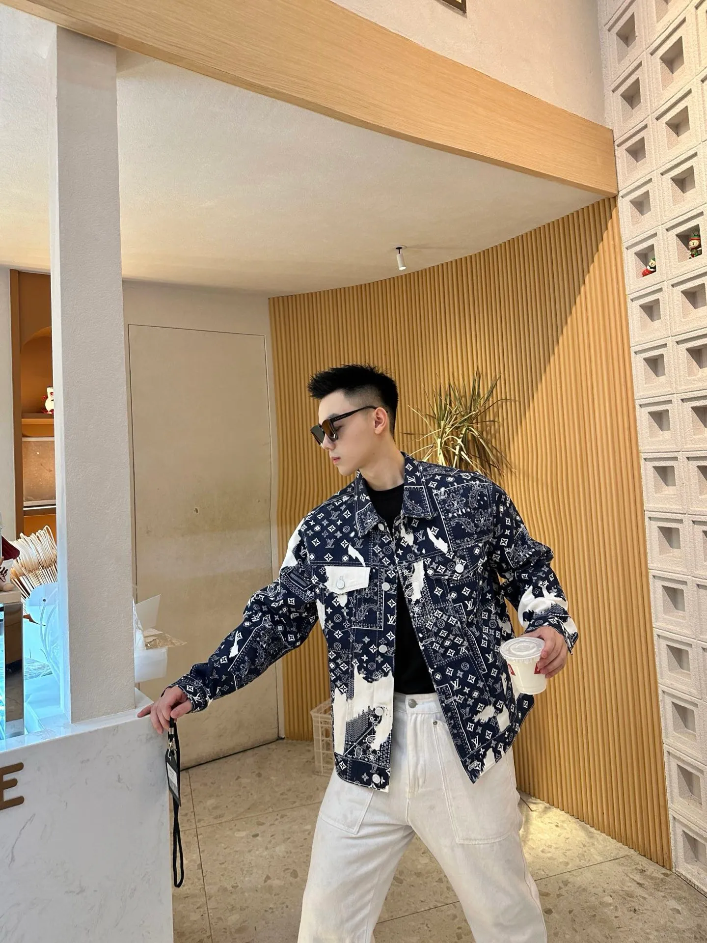 Louis Vuitton/Louis Vuitton cashew flower denim jacket